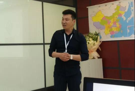 16歲帶60元闖蕩江蘇，奮斗25年成功轉(zhuǎn)型牽手世騰
