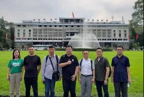 世騰控股董事長(zhǎng)，副董事長(zhǎng)一行赴越南考察調(diào)研